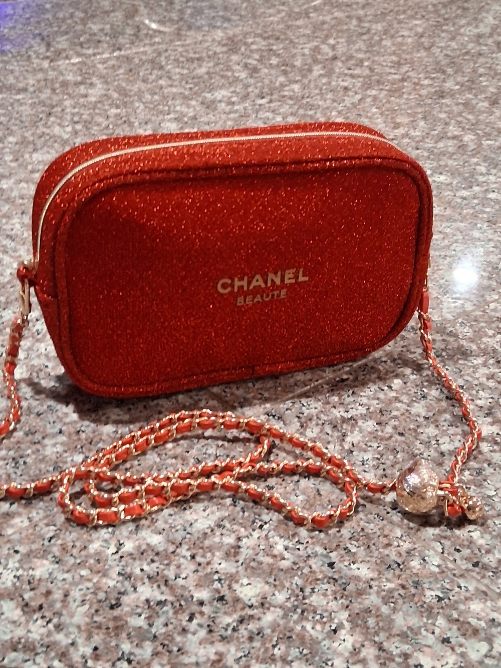 CHANEL Beauté GWP Red Glitter Crossbody Bag with Chain Strap.Brand New